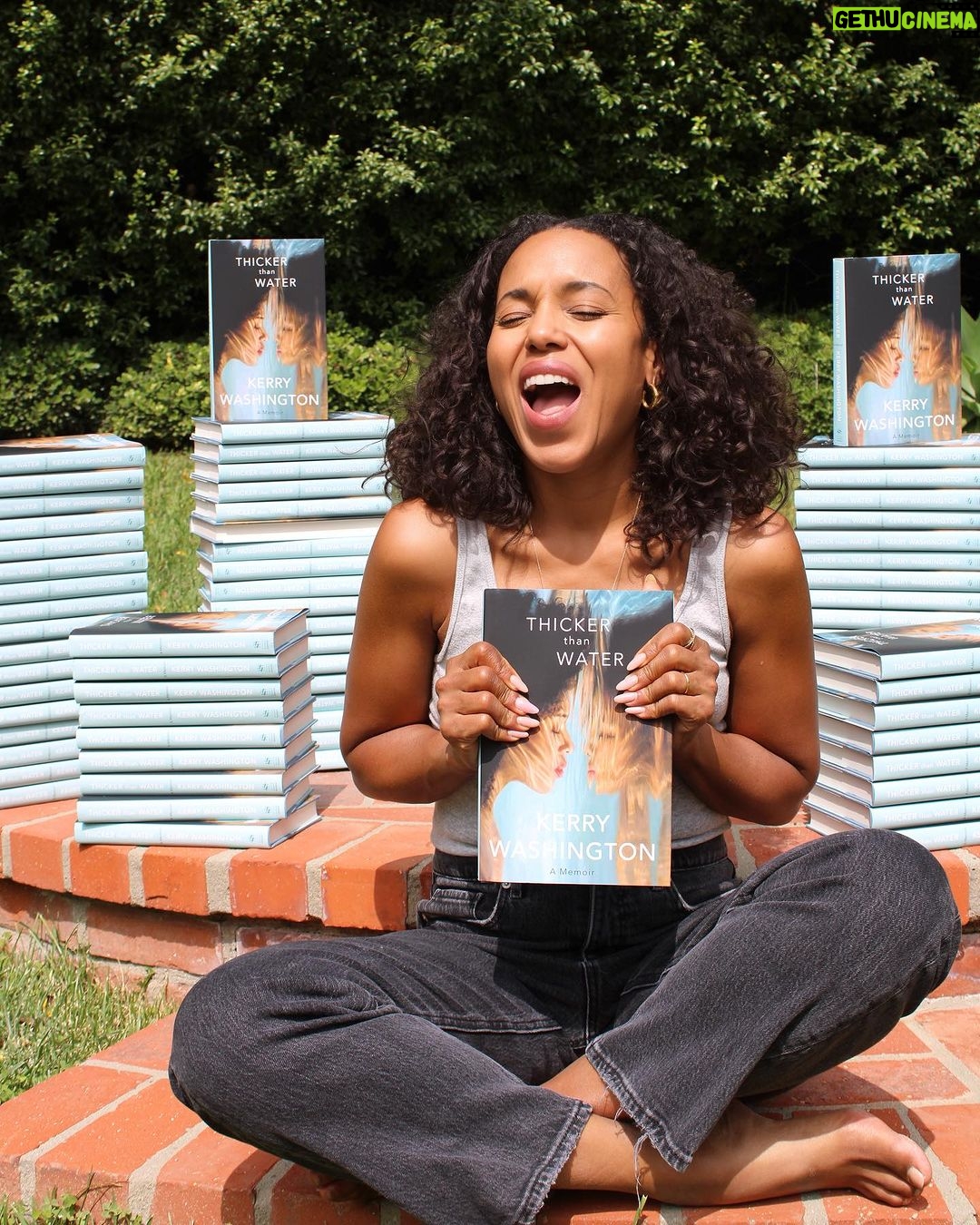 Kerry Washington Instagram - The four stages of disbelief 😱🤗😬😍. I got my copy (and a few extras..) of #thickerthanwater have you gotten yours yet!?! Order now. Link in bio!!!! 🌊🌊🌊🌊