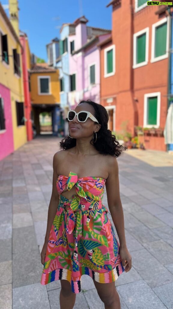 Kerry Washington Instagram - ti amo Venezia 🤌🏾🇮🇹 #Burano