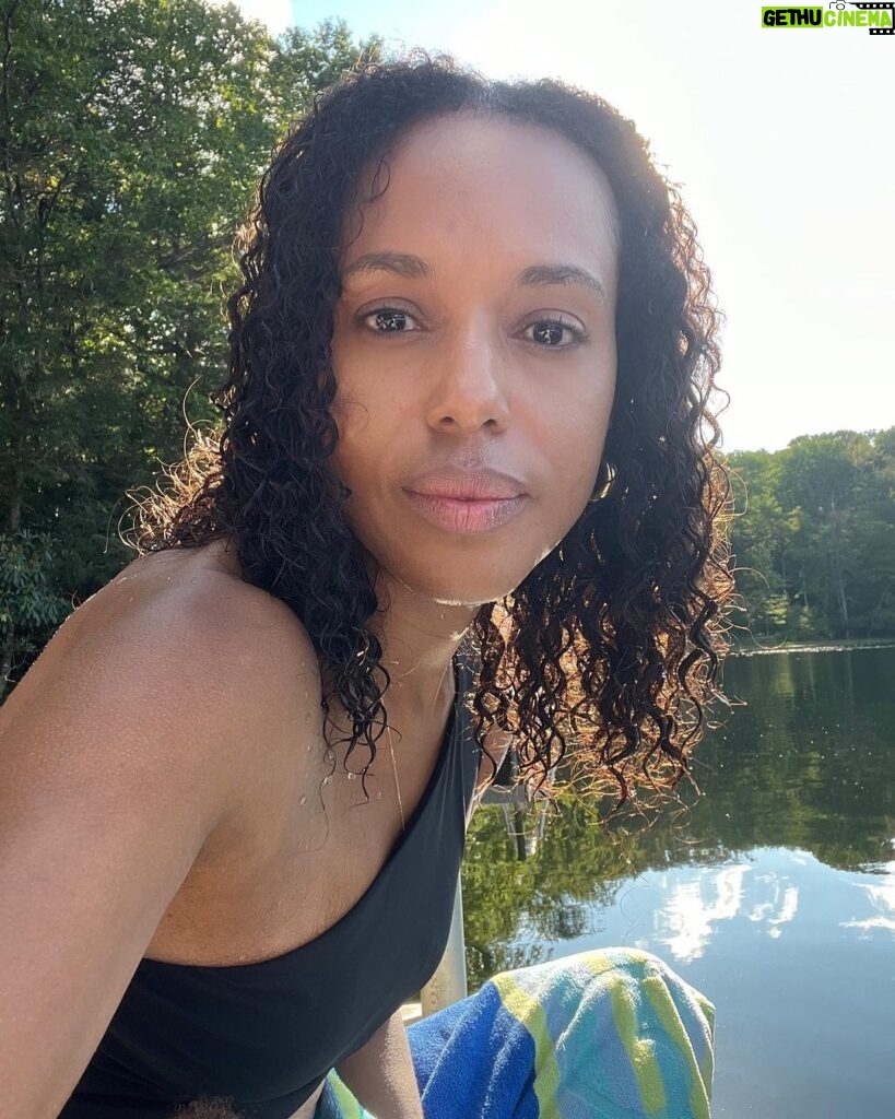 Kerry Washington Instagram - Same girl, same lake 👉🏾. 30 something years later 😜. Almost all of my favorite childhood memories involve being in the water. This lake holds such a deeply special place in my heart. I can’t wait for you all to see why 🙏🏾❤️🌊 preorder #thickerthanwater now!