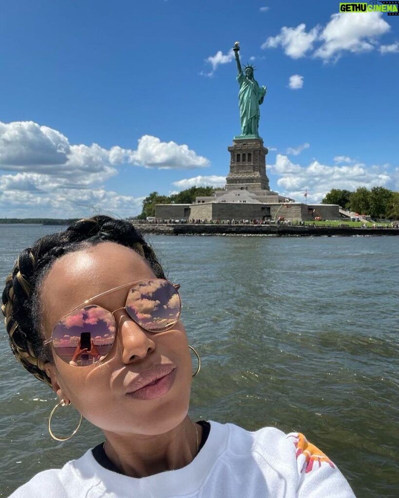 Kerry Washington Instagram - I write about this in my memoir Thicker Than Water, but I ALWAYS get emotional sailing toward the Statue of Liberty. Both my mother’s parents came to this country from Jamaica. I think of my grandmother, Isabelle, as a young woman, risking it all to adventure into the unknown and seek a better life for herself and her future generations. I think of how brave it was for her to come here with so little but with the willingness to dream of something more. And while I am SO nervous (and SO excited!) to share my story with you all, I am so deeply grateful for my ancestors. For their courage. And resilience. And hope. And faith. And because of them, those qualities live in me too. I pray that Thicker Than Water is a testament to the love, courage, power and strength of the family that I have been born into and the tremendous sacrifices that they have made along the way.  🗽❤️ Statue of Liberty New York