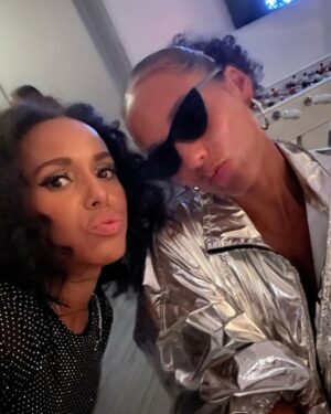 Kerry Washington Instagram - This is why we live, sweet moment like this 🎶. THANK YOU @beyonce! 👽🪩🐝#renaissance #beyday
