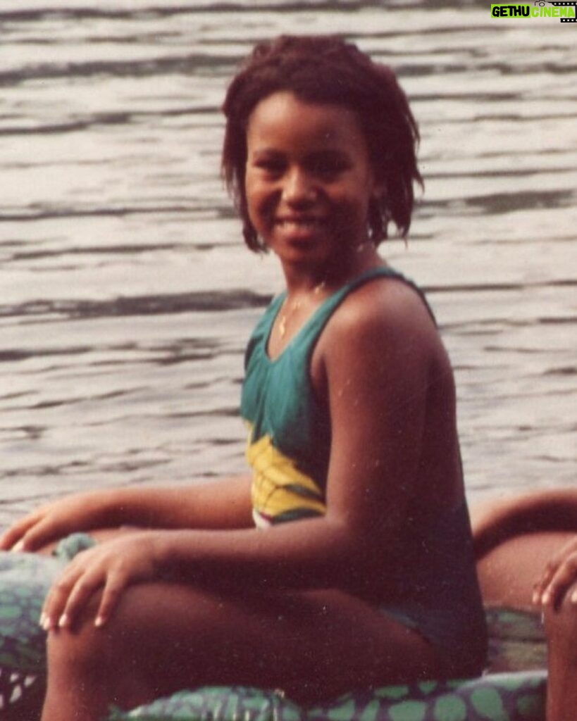 Kerry Washington Instagram - Same girl, same lake 👉🏾. 30 something years later 😜. Almost all of my favorite childhood memories involve being in the water. This lake holds such a deeply special place in my heart. I can’t wait for you all to see why 🙏🏾❤️🌊 preorder #thickerthanwater now!