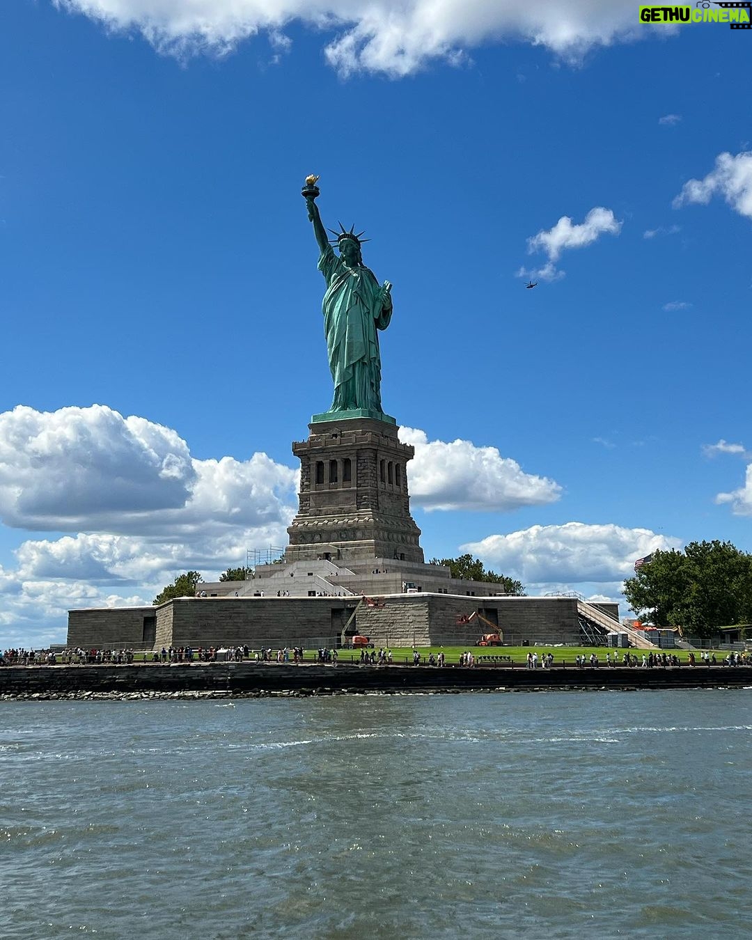 Kerry Washington Instagram - I write about this in my memoir Thicker Than Water, but I ALWAYS get emotional sailing toward the Statue of Liberty. Both my mother’s parents came to this country from Jamaica. I think of my grandmother, Isabelle, as a young woman, risking it all to adventure into the unknown and seek a better life for herself and her future generations. I think of how brave it was for her to come here with so little but with the willingness to dream of something more. And while I am SO nervous (and SO excited!) to share my story with you all, I am so deeply grateful for my ancestors. For their courage. And resilience. And hope. And faith. And because of them, those qualities live in me too. I pray that Thicker Than Water is a testament to the love, courage, power and strength of the family that I have been born into and the tremendous sacrifices that they have made along the way. 🗽❤️ Statue of Liberty New York