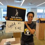 Kerry Washington Instagram - Volunteered with some fellow @sagaftra members that I LOVE today 😍❤️😍❤️😍❤️😍❤️😍 If you want to get involved, there are soooooo many ways to support this labor strike. Help spread our message, volunteer, donate what you can donate to the Emergency Financial Assistance Program, and more! I’ll link to all in my stories. Any bit helps! We’re in this together 🙏🏾 New York, New York