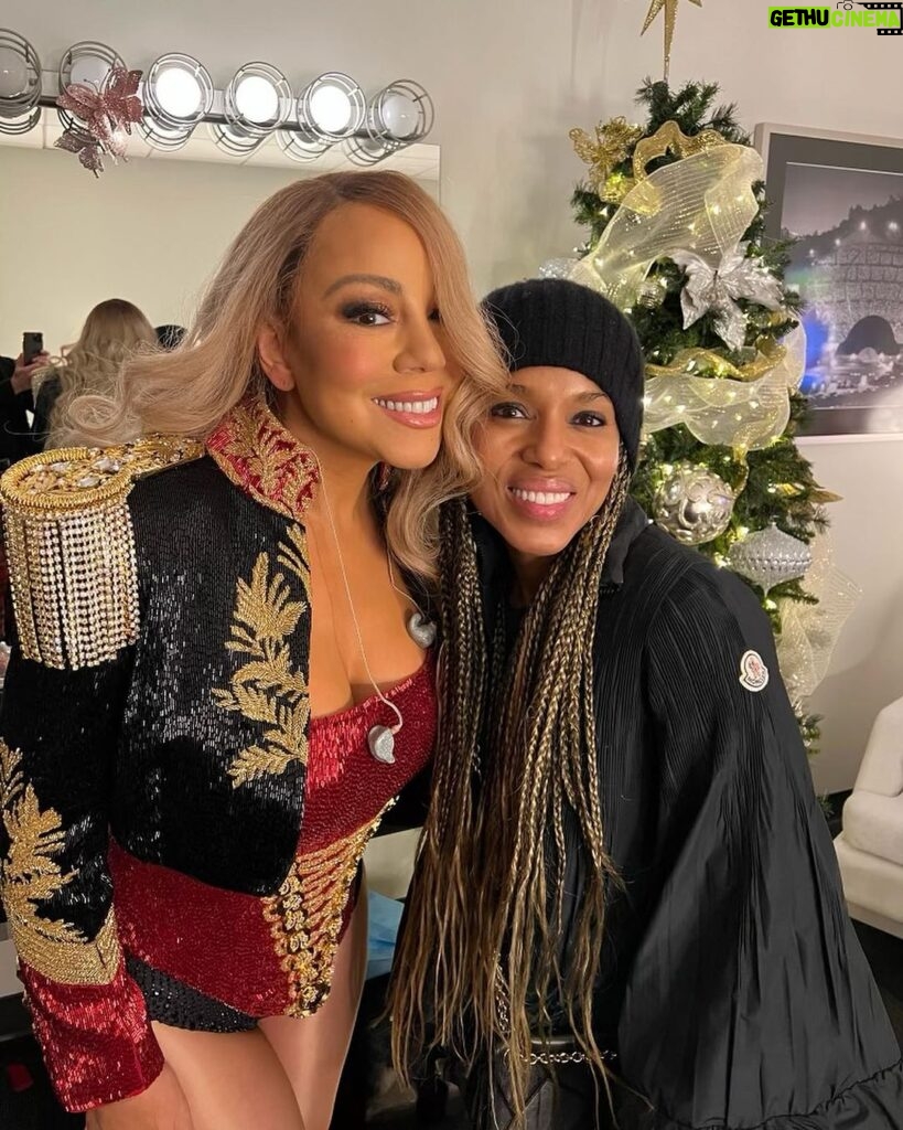 Kerry Washington Instagram - I got to see the Queen of Christmas 🎄🌟 thank you so much @mariahcarey for a beautiful evening at the Hollywood Bowl ❤
