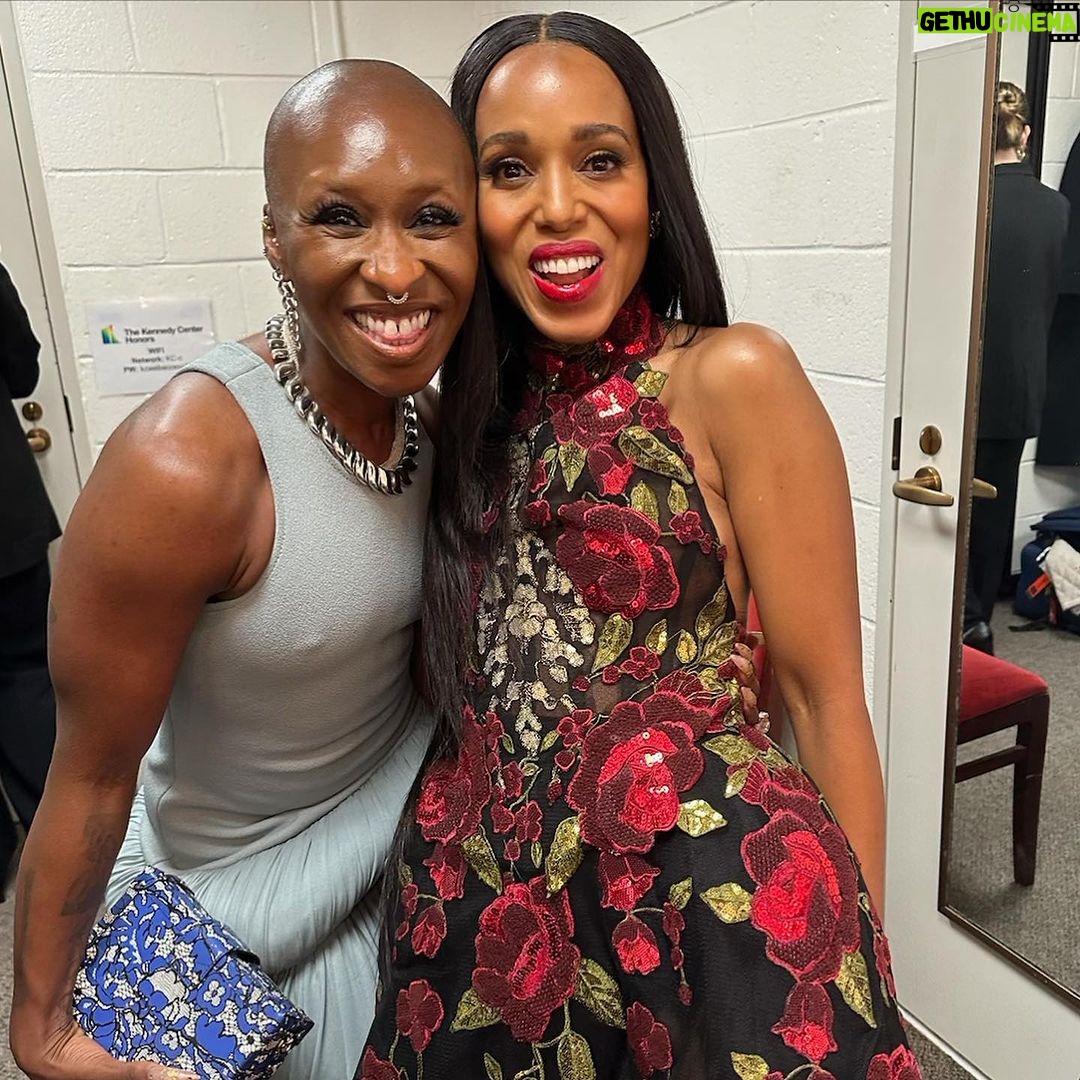 Kerry Washington Instagram - IT IS STILL CAPRICORN SZN ❤️ ♑ How was this much talent, beauty and grace was born in the same WEEK. WHAT?! Wishing all of my sisters a blessed birthday! I LOVE YOU ALL!!!! Make sure you all wish send them a happy birthday and help me celebrate these queens!