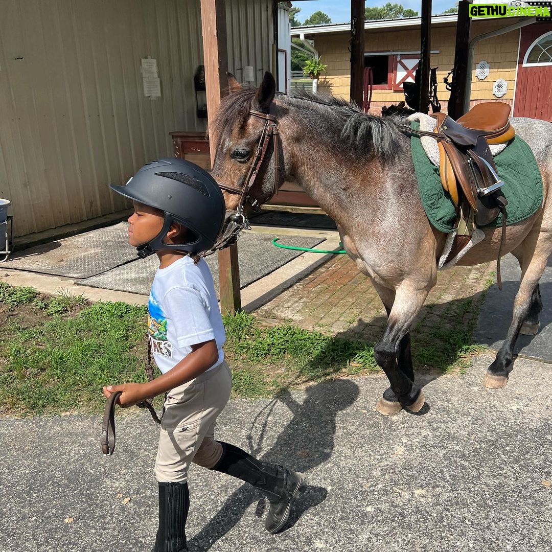 Keshia Knight Pulliam Instagram - My big girl has officially started riding lessons & I am so proud!! Like me, she loves horses. Ella has been asking to start taking lessons for the past 2 years. Most don’t know that I graduated from @foxcroftschool . In high school I competed on the riding team and rode almost every day. I’m happy that I now have a little riding partner. ❤️ #HorsesComingSoonToOurFarm