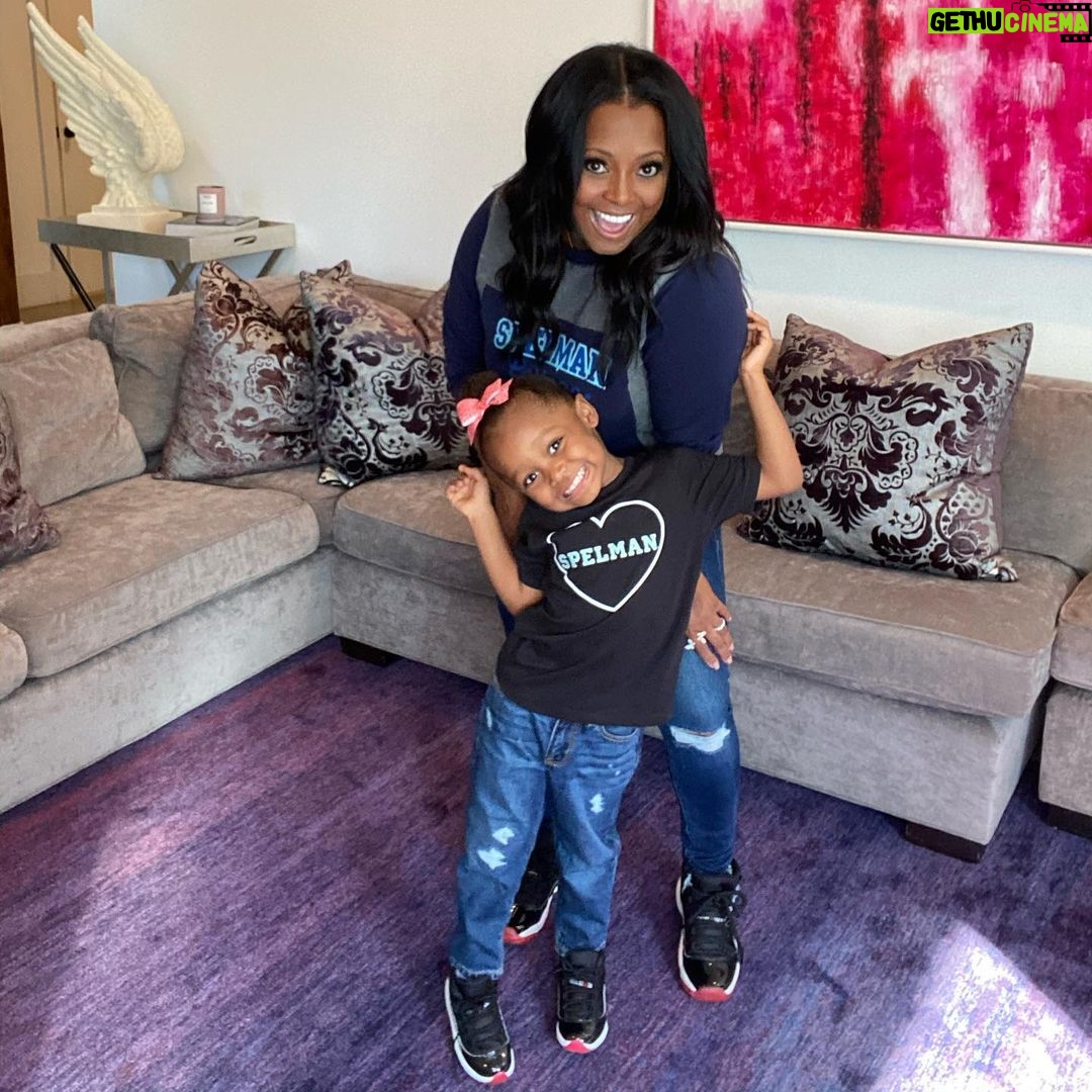 Keshia Knight Pulliam Instagram - Spelman taught me so much about womanhood. I love sharing stories with Ella and hope she chooses Spelman or another HBCU one day. There’s so much history. #WeLoveHBCUs #CartersPartner @carters
