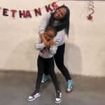 Keshia Knight Pulliam Instagram – Ella has been my partner in paying it forward her whole life!! Six years ago she was in my belly as I waddled around serving plates. This year she helped me hand out plates!!

We had a wonderful time yesterday giving back to the men of the @atlmission . For the past 9 years @thekizzyfoundation has partnered with @silencetheshame & @shantidas404 to provide Thanksgiving dinner for thousands over the years. #BlessedToBeABlessing #Grateful