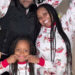 Keshia Knight Pulliam Instagram - Anyone else have a hard time getting the perfect holiday pic?!? I give up #MomLife 🤷🏾‍♀️😂 Even without the perfect pic… it was definitely the perfect day!! Wishing you and your family a very #MerryChistmas 🎅🏾❤️🎅🏾