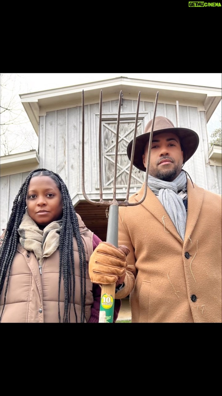 Keshia Knight Pulliam Instagram - Just out here doing farm stuff on a Wednesday… 😂