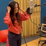 Ketaki Mategaonkar Instagram – Can’t wait for this beautiful project to be released! 😇Peek behind the curtain! Sharing the making of a musical fusion that blends South and Maharashtrian vibes in an enchanting Ganesh Sthuti. BTS journey before the big release! Get ready to welcome the year with this beautiful Ganesh Sthuti. ❤️

#ketakimategaonkar #newproject #reelsinstagram #reelitfeelit #singerslife #behindthescenes #reelsviral