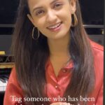 Ketaki Mategaonkar Instagram - #FullVideoOnYoutube #Fanmaiesh (Fan+farmaiesh)☺️😇 This one is for all the wonderful fans who wanted me to sing this song since a long time. Hereeee😇💜! Let me know! Watch on YouTube, and let me know what songs would you like to hear. All my love. 💜 Ketaki. कसं वाटलं नक्की सांगा ! 😇 माझ्या youtube चॅनेल वर .