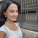 Ketaki Mategaonkar Instagram - Hello there❤️🤍! 🌼 It’s a beautiful day !