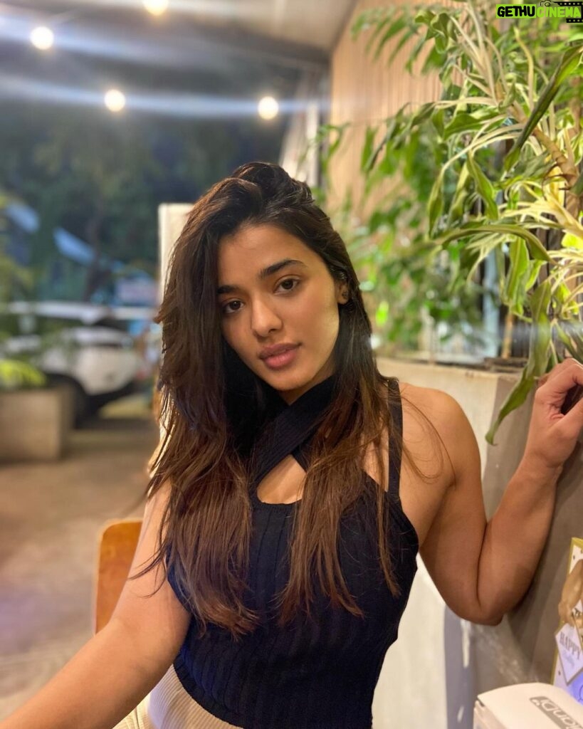 Actress Ketika Sharma HD Instagram Photos and Wallpapers February 2024