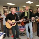 Kevin Costner Instagram - I speak for the band when I say that our show for USO troops and their families at U.S. Army Garrison Grafenwoehr was one of the most special experiences we've shared. 🇺🇸 May we all take time to honor those who have fallen to protect our country on this #MemorialDay.