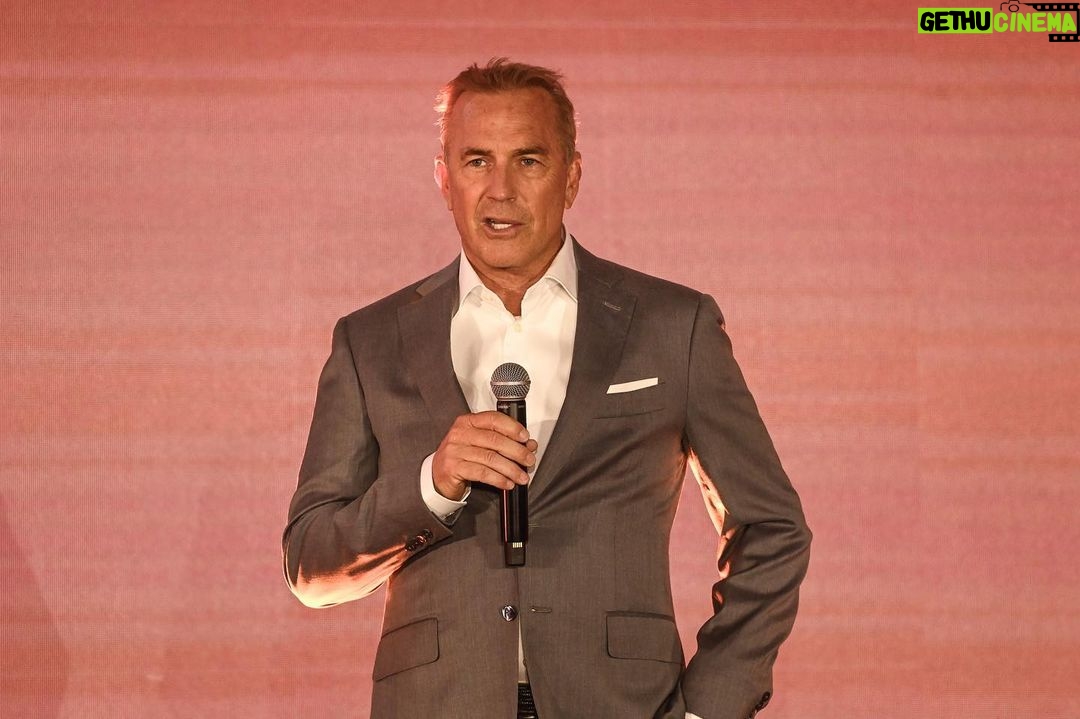 Kevin Costner Instagram - Had a great time in London with the @yellowstone and @paramountnetwork crew. Today, Yellowstone is officially available in the UK on @paramountplusuk.