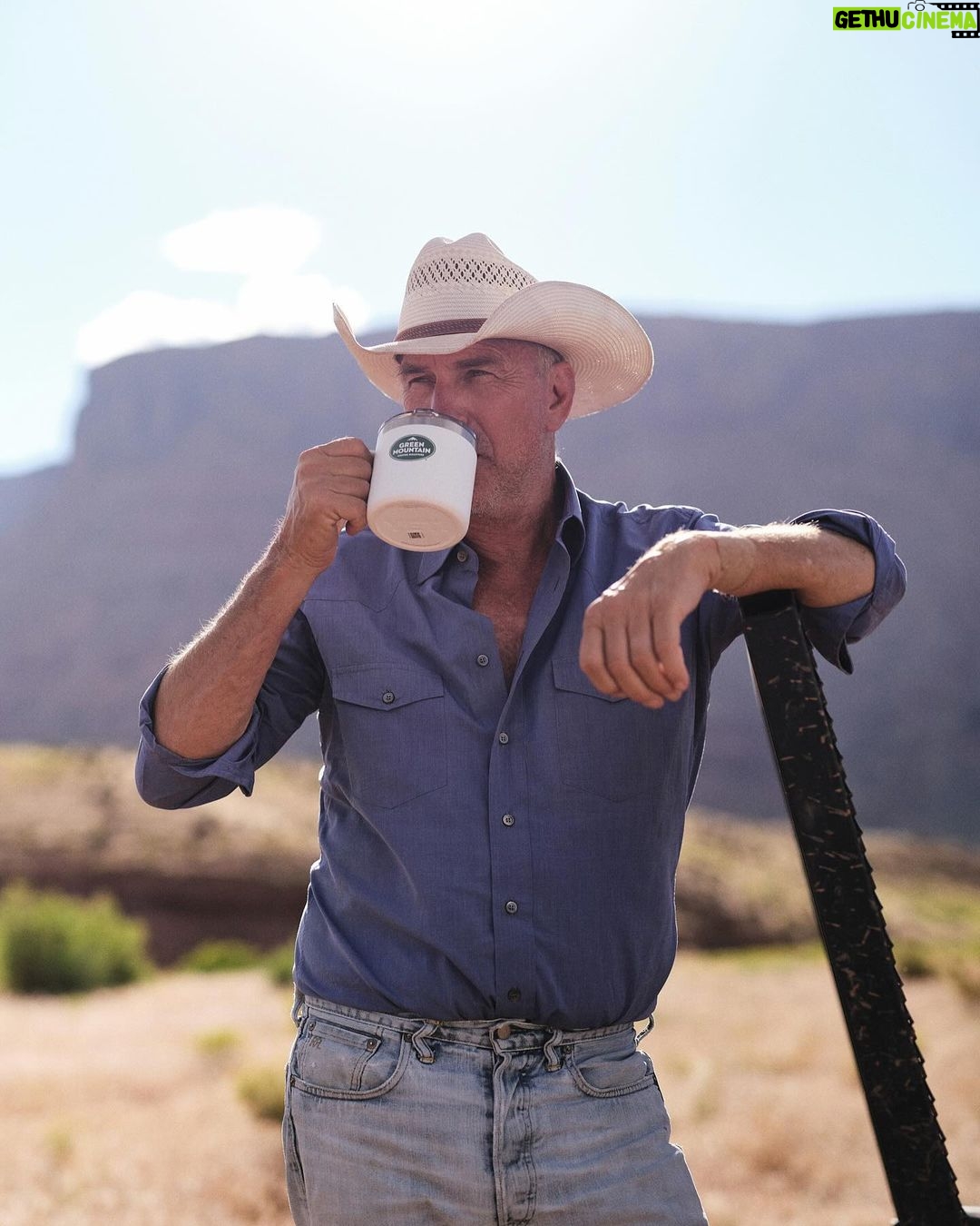 Kevin Costner Instagram - #ad My “collab” with @greenmtncoffee is a tribute to the spirit of the West. We put so much thought into the creation and taste of this bold and smoky dark roast. I hope you all love it as much as I do. Horizon Blend by Kevin Costner is available now at Keurig.com. Enjoy!