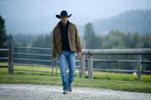 Kevin Costner Instagram - Sunday night. More #Yellowstone. Let’s go.