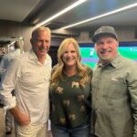 Kevin Costner Instagram - What a treat to have these legends come see our show. Thanks for coming out, @garthbrooks & @trishayearwood! #TalesFromYellowstone Brown County State Park