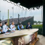 Kevin Costner Instagram - Had a blast with the @mlbonfox crew. @kevburkhardt, @arod, @davidortiz, @bighurt—let's do it again this weekend? 📸: @caleglendening Dyersville, Iowa