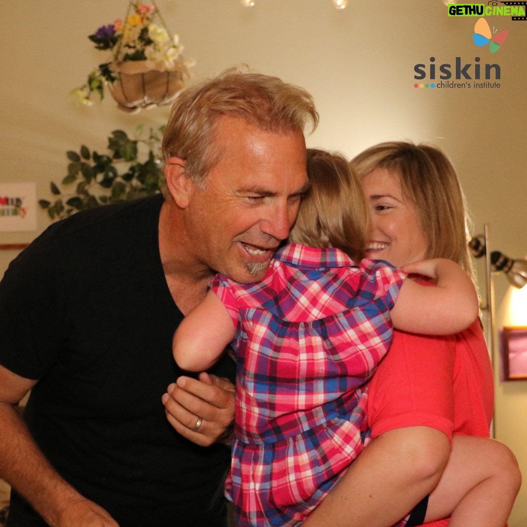 Kevin Costner Instagram - Visiting @siskinchildren is one of my favorite things I’ve gotten to do in recent years, so when they asked if I'd want to be involved with this year's #StarNight, it was a no brainer! I've donated some special signed memorabilia for the event's digital silent auction, which is running through October 6th. See the items available for auction at the link in my bio. Trust me, you don't want to miss this special night. Help this organization reach their fundraising goal PLUS enjoy an incredible show by buying tickets to the event or visiting www.siskin.org/starnightkids to make a donation today. #johndutton #kevincostner #kevincostnermodernwest #siskin