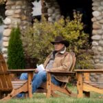 Kevin Costner Instagram - Only three episodes left. New @yellowstone tonight on @paramountnetwork at 9/8c. #YellowstoneTV #JohnDutton #BunkhouseBoys #TeamRip #LetsGoToWork