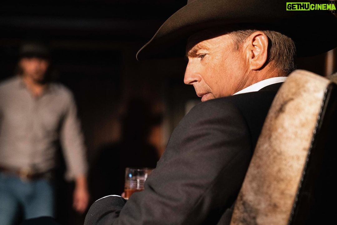 Kevin Costner Instagram - Another episode of @yellowstone tonight at 9/8c on @paramountnetwork. Who’s watching?