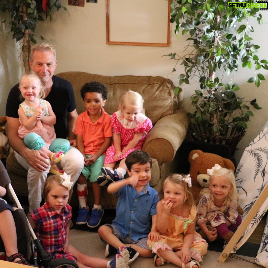 Kevin Costner Instagram - Visiting @siskinchildren is one of my favorite things I’ve gotten to do in recent years, so when they asked if I'd want to be involved with this year's #StarNight, it was a no brainer! I've donated some special signed memorabilia for the event's digital silent auction, which is running through October 6th. See the items available for auction at the link in my bio. Trust me, you don't want to miss this special night. Help this organization reach their fundraising goal PLUS enjoy an incredible show by buying tickets to the event or visiting www.siskin.org/starnightkids to make a donation today. #johndutton #kevincostner #kevincostnermodernwest #siskin