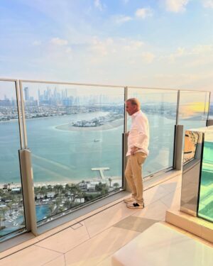 Kevin Costner Instagram - I was blown away by my experience at @atlantistheroyal during my stay in Dubai. Thank you again to all the team members there who made me feel so welcome.