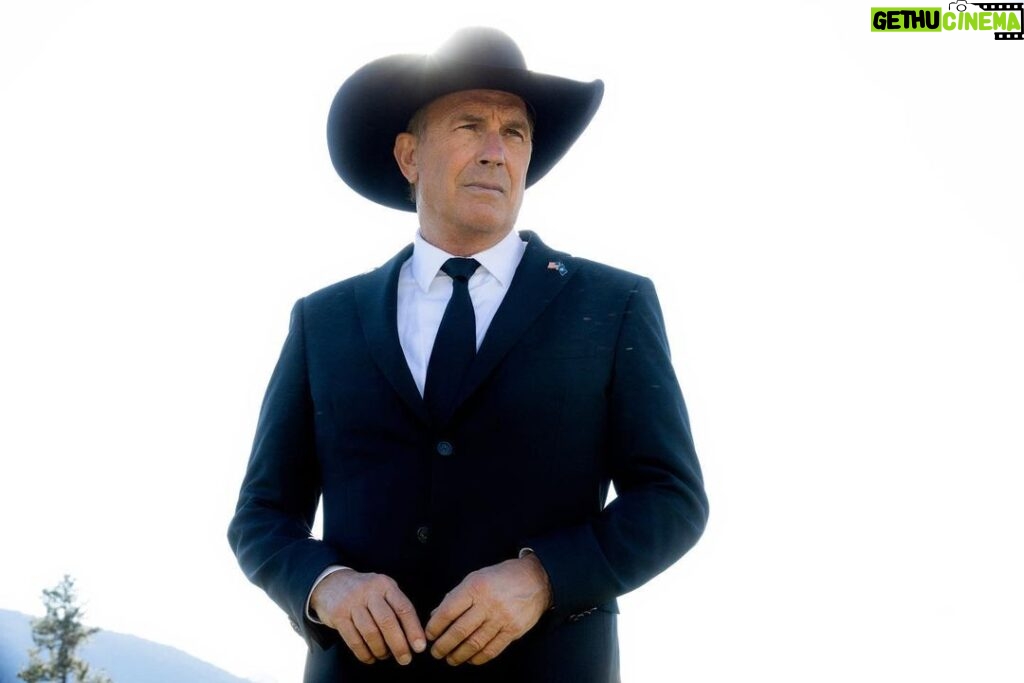 Kevin Costner Instagram - Who’s catching up on @yellowstone today? #yellowstonetv