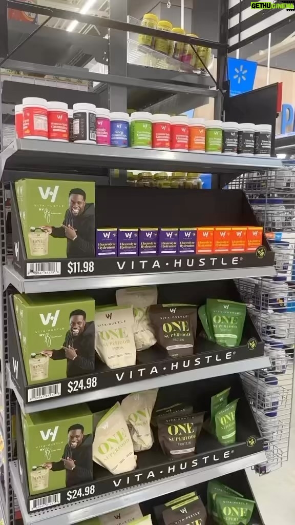 Kevin Hart Instagram - Please do me a favor and give @getvitahustle a try….we are available in @walmart and I promise my product doesn’t disappoint…. We deliver on levels!!!!! It’s time to give yourself a healthier start simply because you deserve it… just make sure that start happens with @getvitahustle #HealthIsWealth #HustleHart