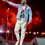 Kevin Hart Instagram - I love my job!!!!! Making the world laugh and loving every minute of it!!!!! Thanks again Qatar 💪🏾 #LiveLoveLaugh #ComedicRockStarShit