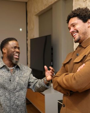 Kevin Hart Instagram - So much fun and so much love…. All I can say is thank you Bahrain 🇧🇭…. We had a blast!!!!!! We appreciate the laughs!!!!! #ComedicRockStarShit #LiveLoveLaugh #GlobalLaughter