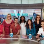 Kevin Jonas Instagram - Great day at @theviewabc and @barnesandnoble talking about our new picture book “There’s A Beach In My Bedroom”! Thank you to everyone that came out today. Your love and support means a lot ❤️