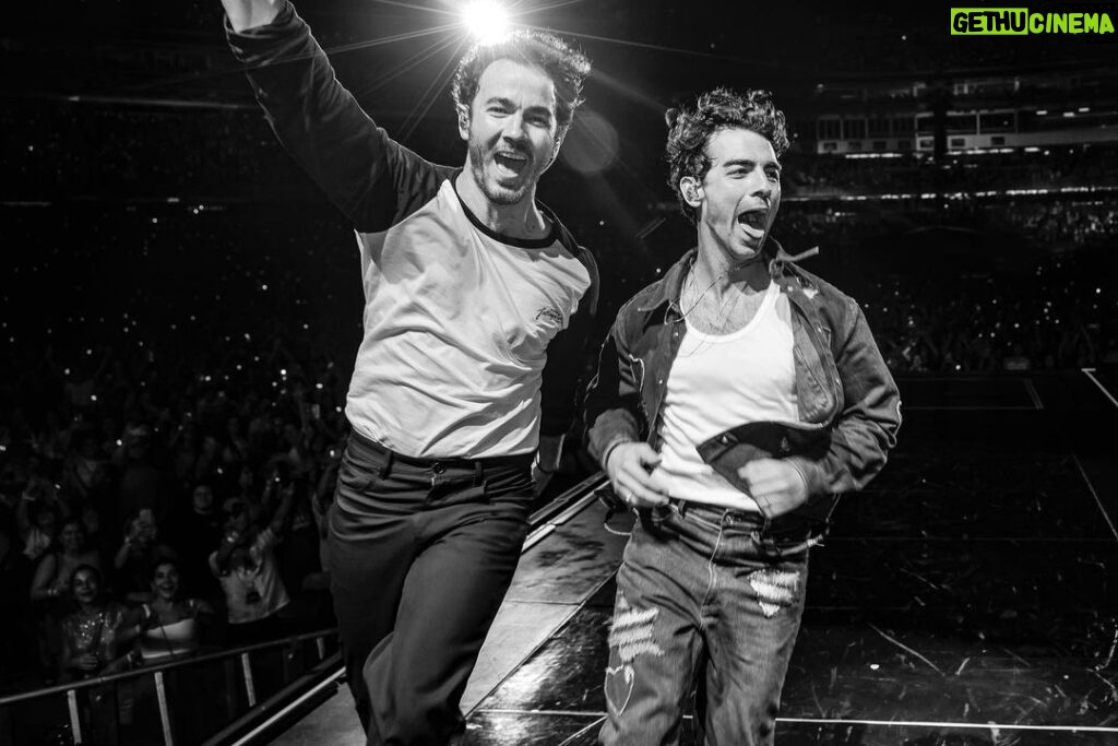 Kevin Jonas Instagram - 3 brothers from Jersey just played TWO sold out shows at @yankeestadium 🤯 Thank you to @thefans, our incredible team & road crew, and the @yankees for giving us an insanely special memory that we will carry with us for the rest of our lives. LET’S GET IT!! #THETOUR