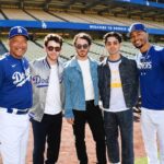 Kevin Jonas Instagram - Just mapping out where the stage will be.. 🤔 Thanks for having us at the game @dodgers!!
