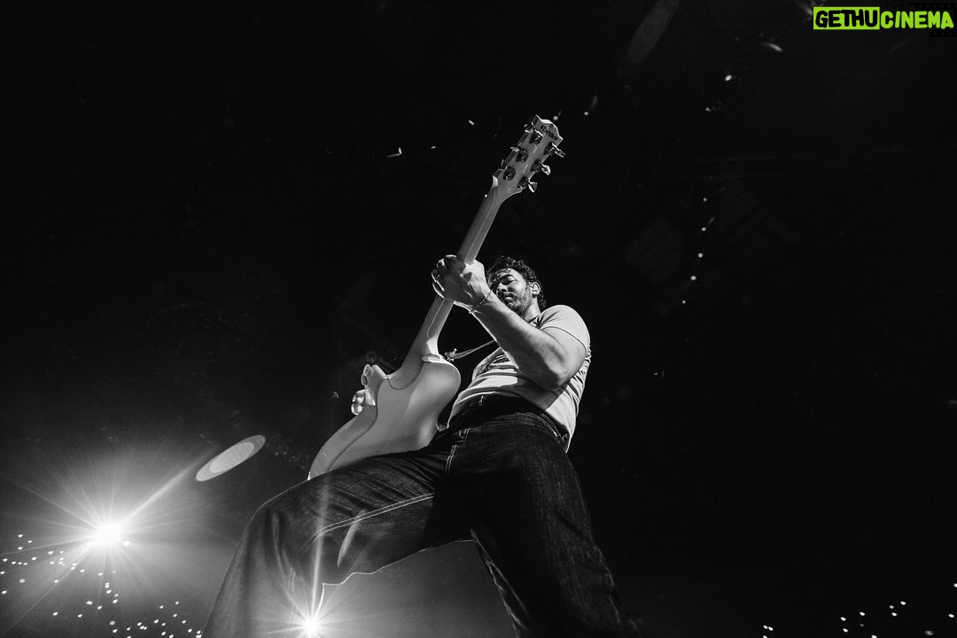 Kevin Jonas Instagram - 2 Australia shows down… 3 to go. Thanks for having us Sydney! Sydney, Australia