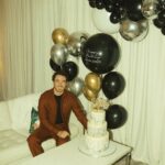 Kevin Jonas Instagram - Thanks for all the birthday wishes and to my beautiful wife @daniellejonas for my incredible cake! I don’t feel a day over 36 😉