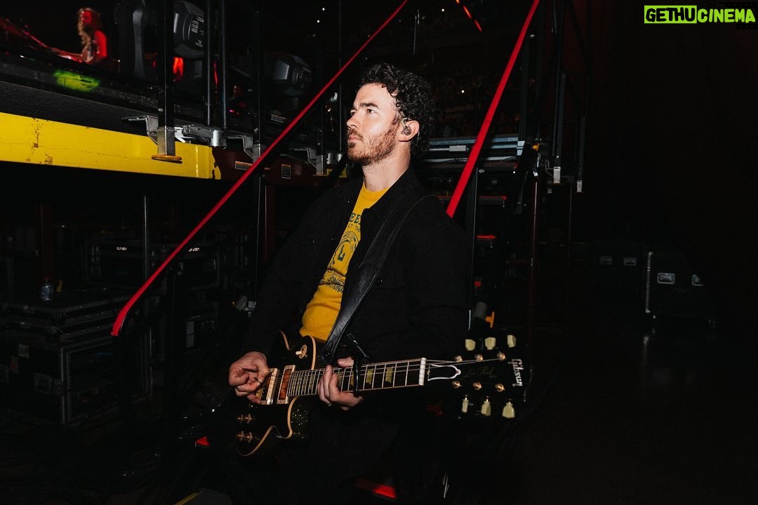 Kevin Jonas Instagram - 2 Australia shows down… 3 to go. Thanks for having us Sydney! Sydney, Australia
