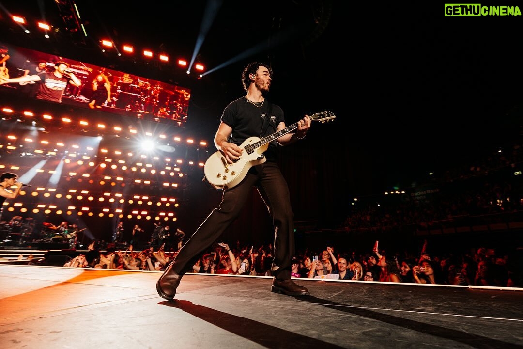 Kevin Jonas Instagram - Thank you Sydney for a fantastic first show EVER in Australia 🔥 Who are we seeing for round 2 tonight? Sydney, Australia