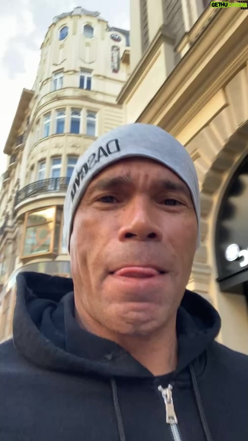 Kevin Levrone Instagram - In the inner city of Vienna, Austria 🇦🇹. With @intelligentstrength Please visit. #onelove