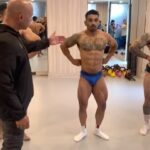 Kevin Levrone Instagram - Body building is a art form and it’s all about creating an allusion on stage. The tie ends, the shoulder to waist taper it’s what our sport was created on, somehow we’re drifting away. Today i made some free time working on some posing with @chhitiz_lifts and @thakuraddy young inspiring body builders. #levrone #passingitforward #onelove Nepal, thamel, kathmandu