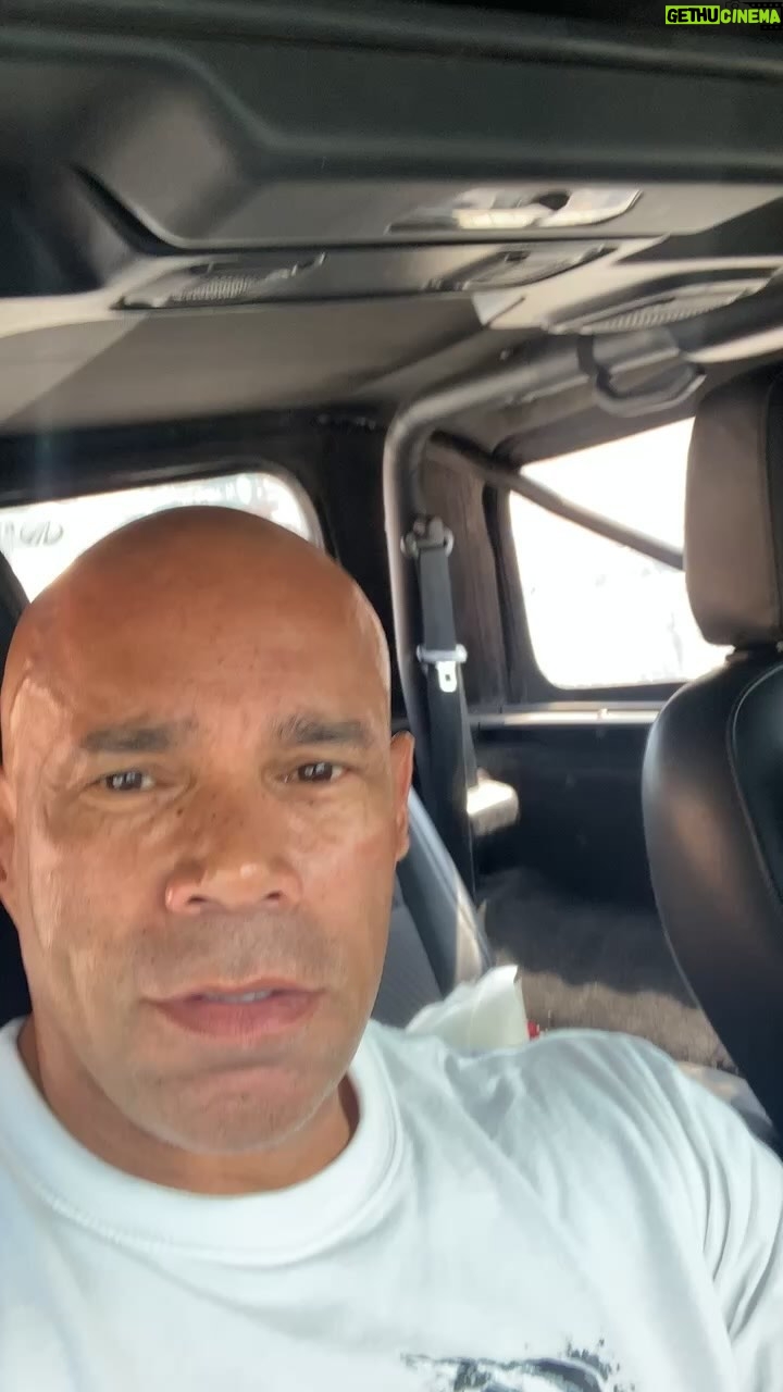 Kevin Levrone Instagram - Shaaboom @levrone_signature_series Tour in Kashmir with @muscleup_k Highly thrilled to meet you all. #Shaaboom #levrone Srinagar, Jammu and Kashmir