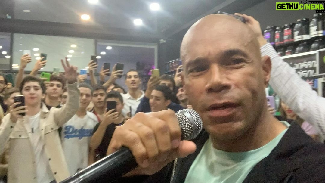 Kevin Levrone Instagram - Shaaboom Tour - Georgia 🇬🇪 Store visit @vitamini.ge We appreciate everyone showing up and I hope everyone received a @levrone_signature_series gift bag autograph with samples. Fam family I appreciate you all. #levrone #onelove #levronesupplements #levronesignatureseries #shaaboom Georgia (country)