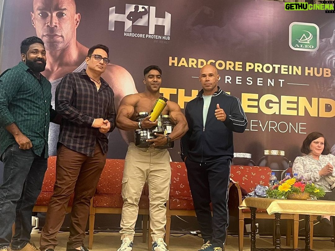 Kevin Levrone Instagram - Shaaboom Tour India 🇮🇳 cochin kerala @hardcore_protein_hub Kochi,Kerala