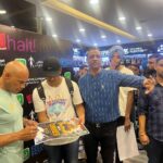 Kevin Levrone Instagram - Shaaboom Tour Visits Chandigarh India 🇮🇳 @haltnutrition 1 of 45 locations that has @levrone_signature_series #levrone #levronesupplements #levrone_signature_series Chandigarh, India