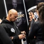 Kevin Levrone Instagram - England 🏴󠁧󠁢󠁥󠁮󠁧󠁿 we salute you. Amazing turnout in Birmingham. My team @levrone_signature_series and I appreciate each and everyone who showed up to say hello. No one leaving empty handed and it was my complete honor to meet each and every single person. You my fan family is the reason why I stand 9 hrs at the booth on my feet from Friday doors opening until Sunday doors closing. I can’t thank you enough without the fans none of this would be possible. I thank you for sharing your testimonies with me, just know you’re not alone. When you think your life is falling apart it’s fallen into place. God Be The Glory. ❤️👊🏽 #onelove #levrone #levronesupplements #levrone_signature_series Film By: @mw_multimedia appreciate you!