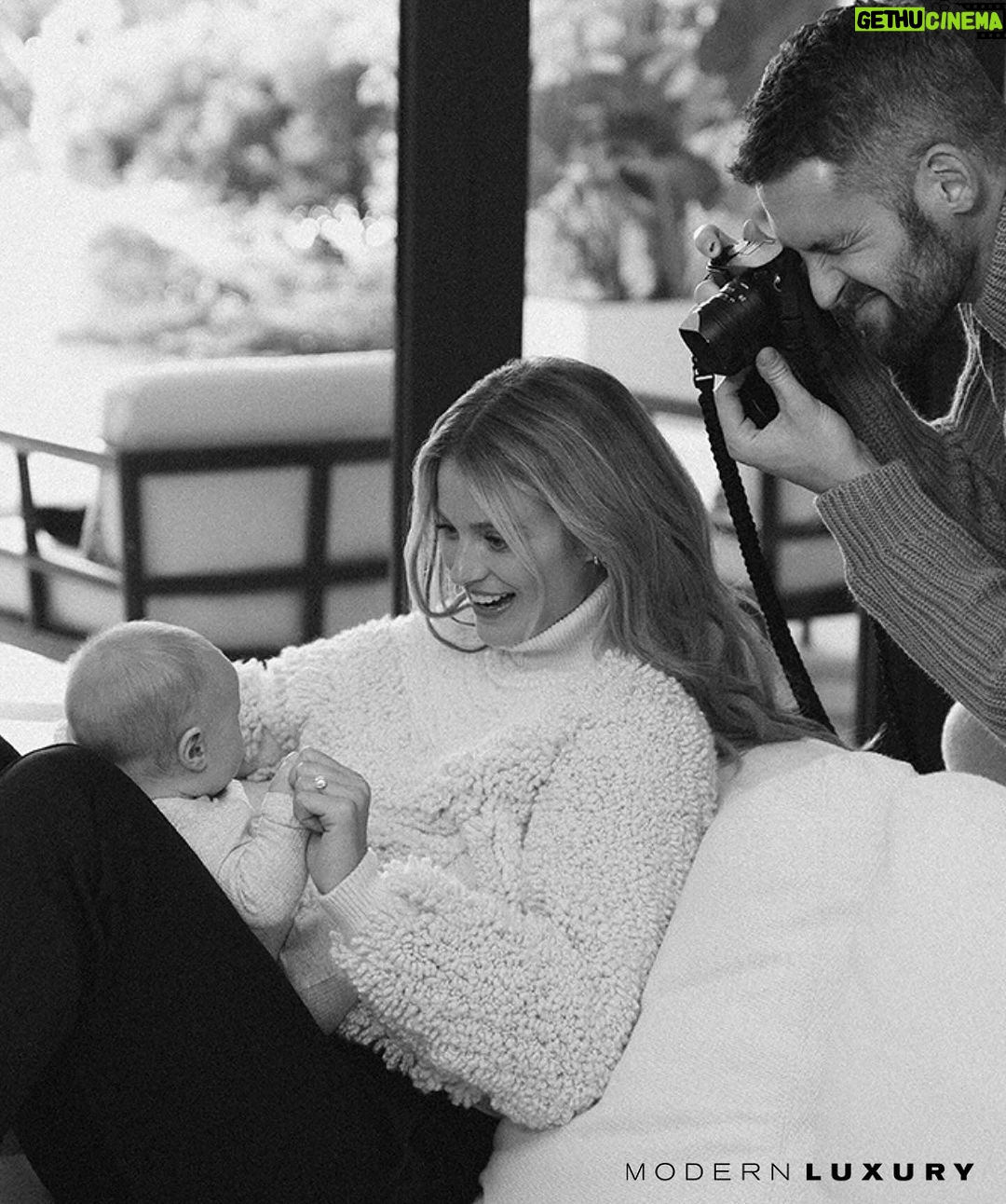 Kevin Love Instagram - Love Conquers All ✨ For NBA Forward @KevinLove and model @KateLove, keeping track of their busy schedules while jetting between homes in the Hamptons and Miami takes serious strategy. The juggle is real now that the power couple has welcomed a new baby to the family. We checked in with the Miami Heat star and Love Kate (@lovekateinc) founder to hear how they balance parenthood, prioritizing and philanthropy. Link in bio to read the cover story 🤍 Photography: @alexandramartin Styling: @charlierincs and @courtneydmays Hair: @hairbyduber / @peteralexander.salon Makeup: @taryllatkins Location: shot on location at 125 solano prado, coral gables available through @ashleycusackteam / @ewmrealty Editor: @phebewahl #hamptonsmagazine #kevinlove #katelove #holidays #modernluxury