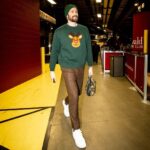 Kevin Love Instagram - Happy Holidays 🦌 Cleveland, Ohio